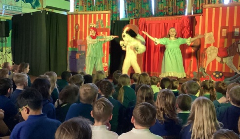 Pantomime visits Cropwell Bishop Primary School